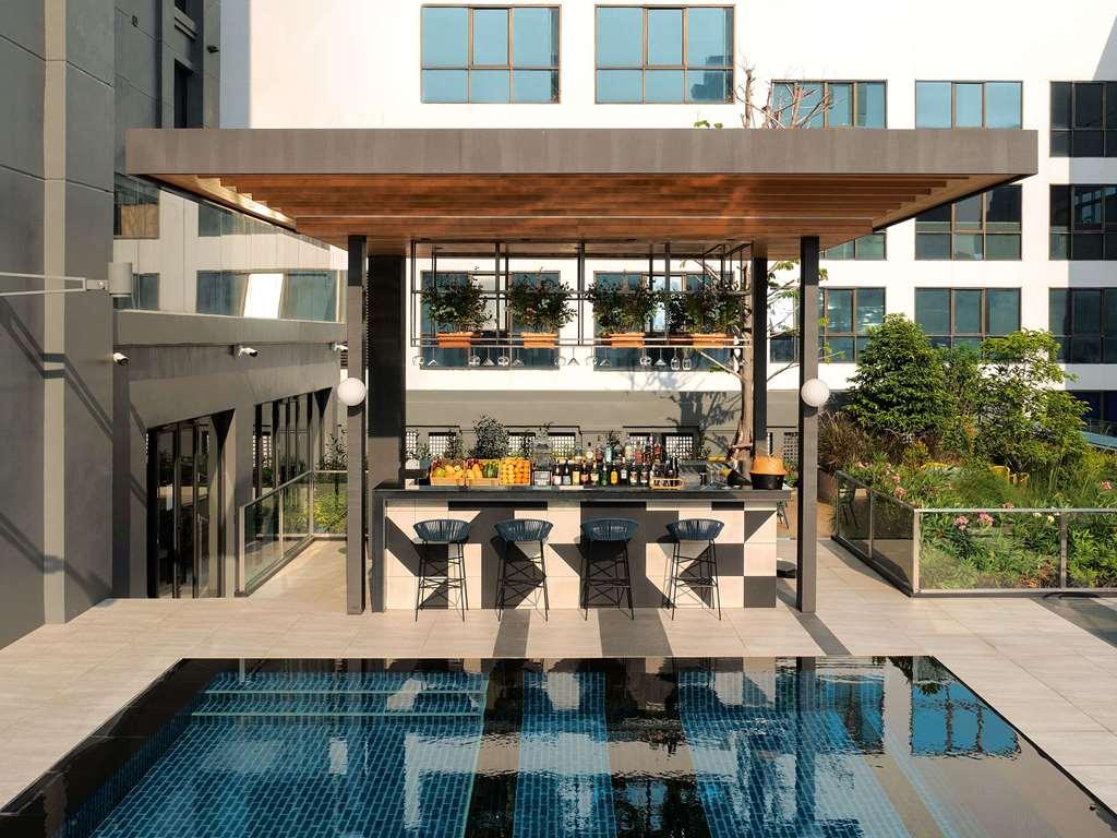 Tribe Living Bangkok Sukhumvit 39 By Accorhotels Restaurant photo